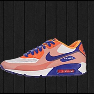 Women’s Air Max 90 HYPERFUSE